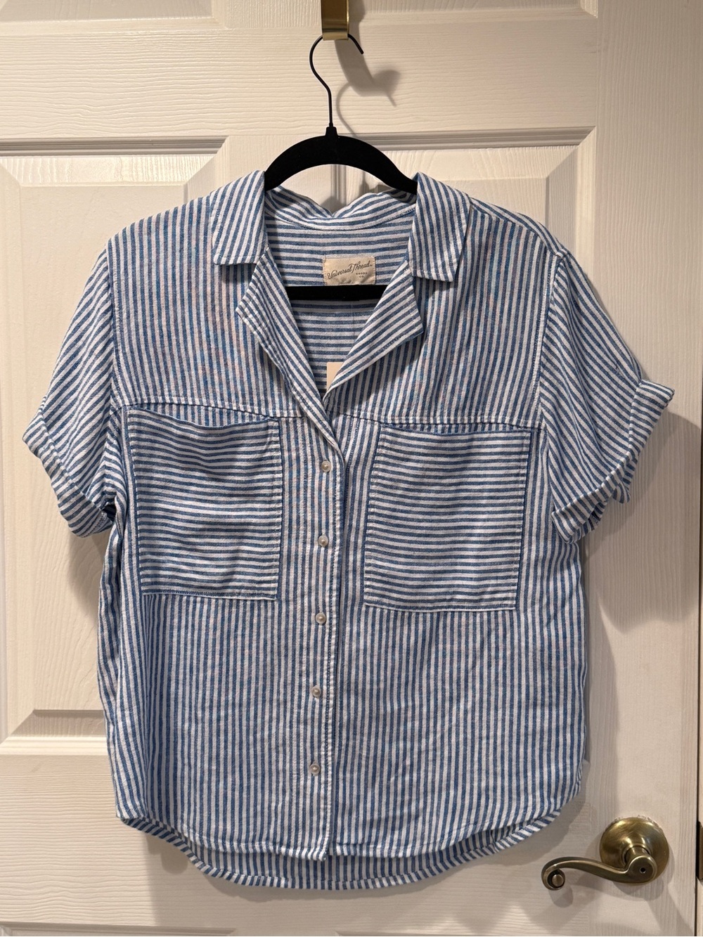Universal Thread Blue and White Striped Button-Up Short Sleeve Shirt